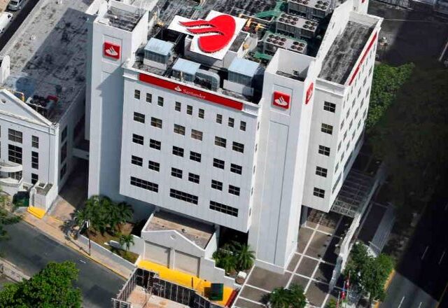 Santander acuerda la venta de su filial de banca minorista en Puerto Rico