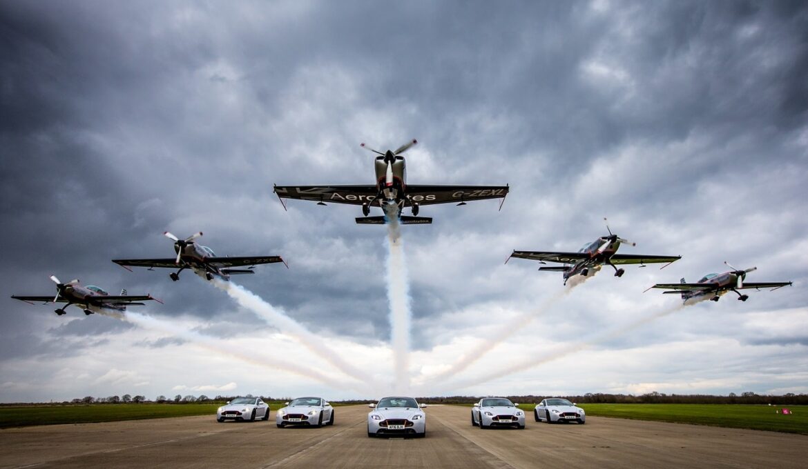 La serie Aston Martin Wings despega