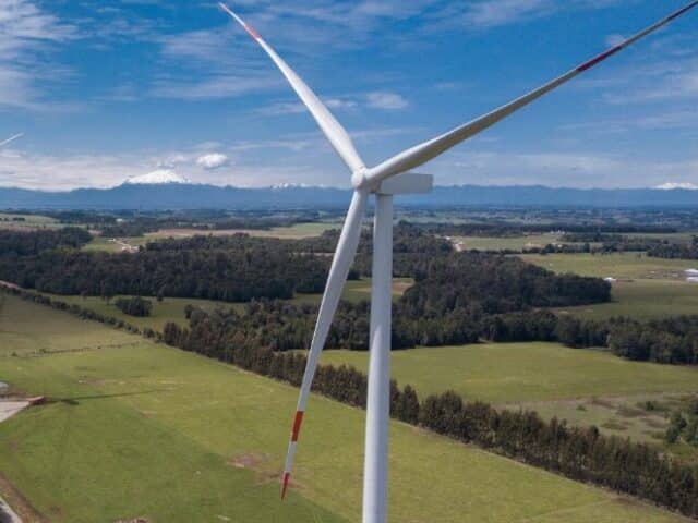 Sacyr construirá dos parques eólicos en Chile