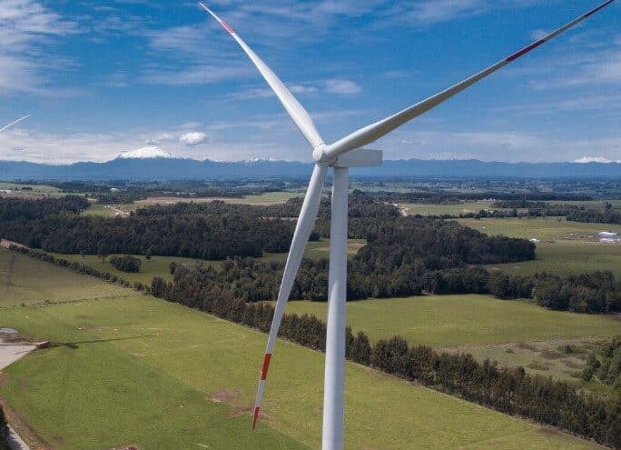 Sacyr construirá dos parques eólicos en Chile