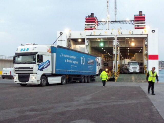 Puertos del Estado recopila todo el soporte normativo para aplicar ayudas a la comunidad portuaria por el COVID-19