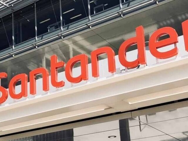 Santander supera los cinco millones de clientes digitales en España, el 64% del total