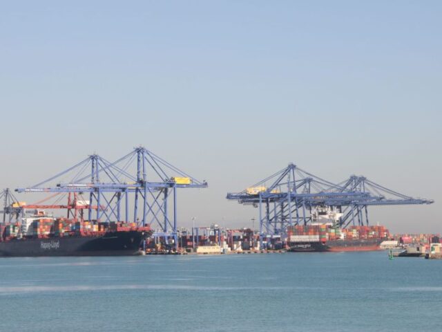 La import/export de Valenciaport continúa con su tendencia positiva