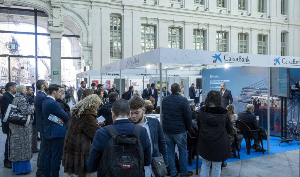 El-Stand-de-CaixaBank-fue-uno-de-los-mas-concurridos-durante-la-Feria-IMEX-Madrid-2024