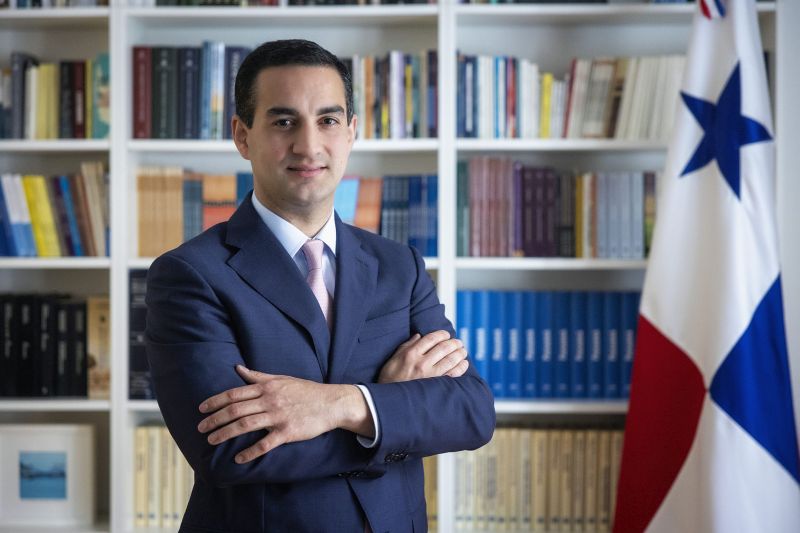 Héctor Infante, Embajador de Panamá en España