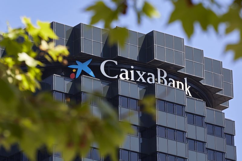 puertas-al-exterior-caixabank