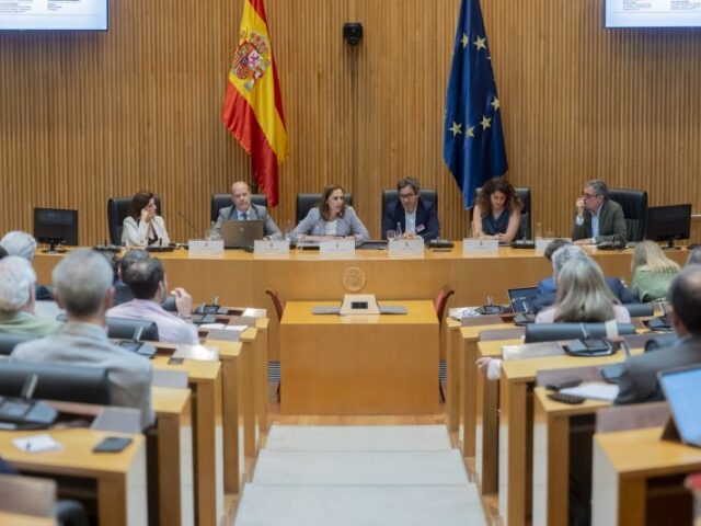 Empresarios y expertos proponen medidas para mejorar la competitividad española