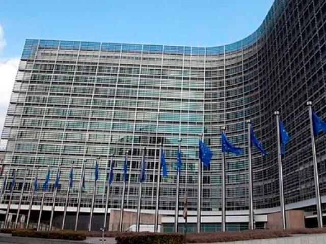 Bruselas promueve pactos provisionales con Mercosur y México