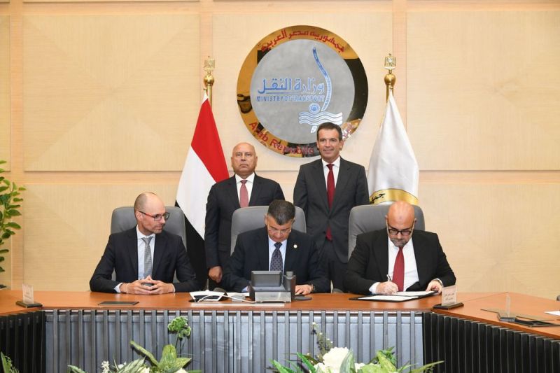 caf-refuerza-su-presencia-en-el-sector-ferroviario-de-egipto