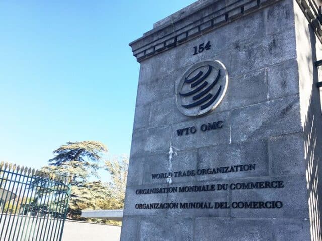 La OMC mejora la previsión del comercio global para 2025