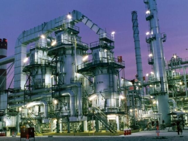 China limita el impacto de Oriente Medio en su suministro energético